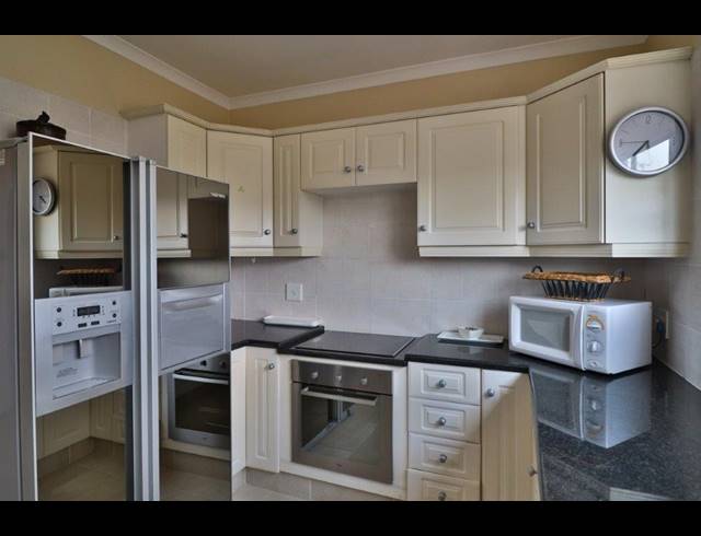 2 BEDROOM APARTMENT FOR SALE IN UMHLANGA CENTRAL